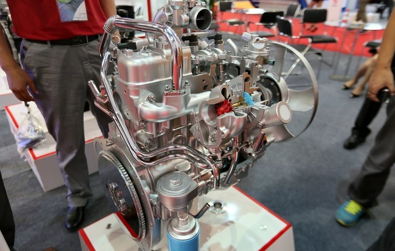 Hình ảnh động cơ ISUZU JE493ZLQ4  xe IZ49 Đô Thành