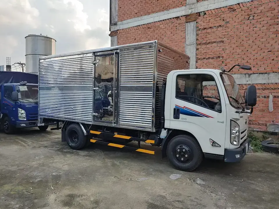 Xe tải Đô Thành IZ65 1.9 tấn thùng kín