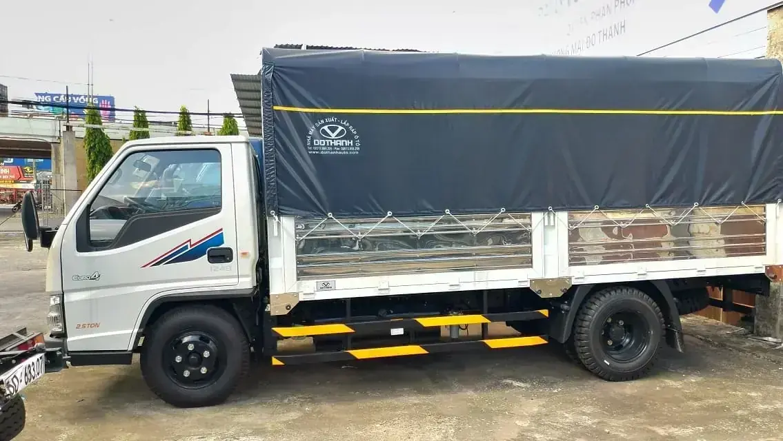 Báo giá xe tải IZ49 thùng bạt