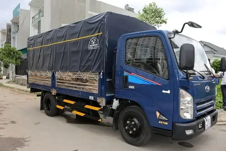 Giá xe tải IZ65 Đô Thành thùng mui bạt