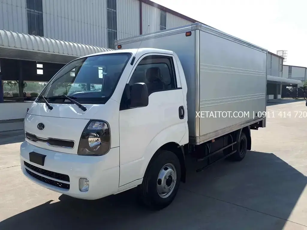 Kia thaco K250 màu trắng