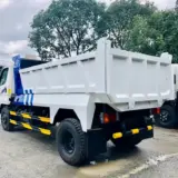 ngoại hình phía sau ben Mighty 2017 Xe ben Hyundai 5 khối nhìn từ phía sau
