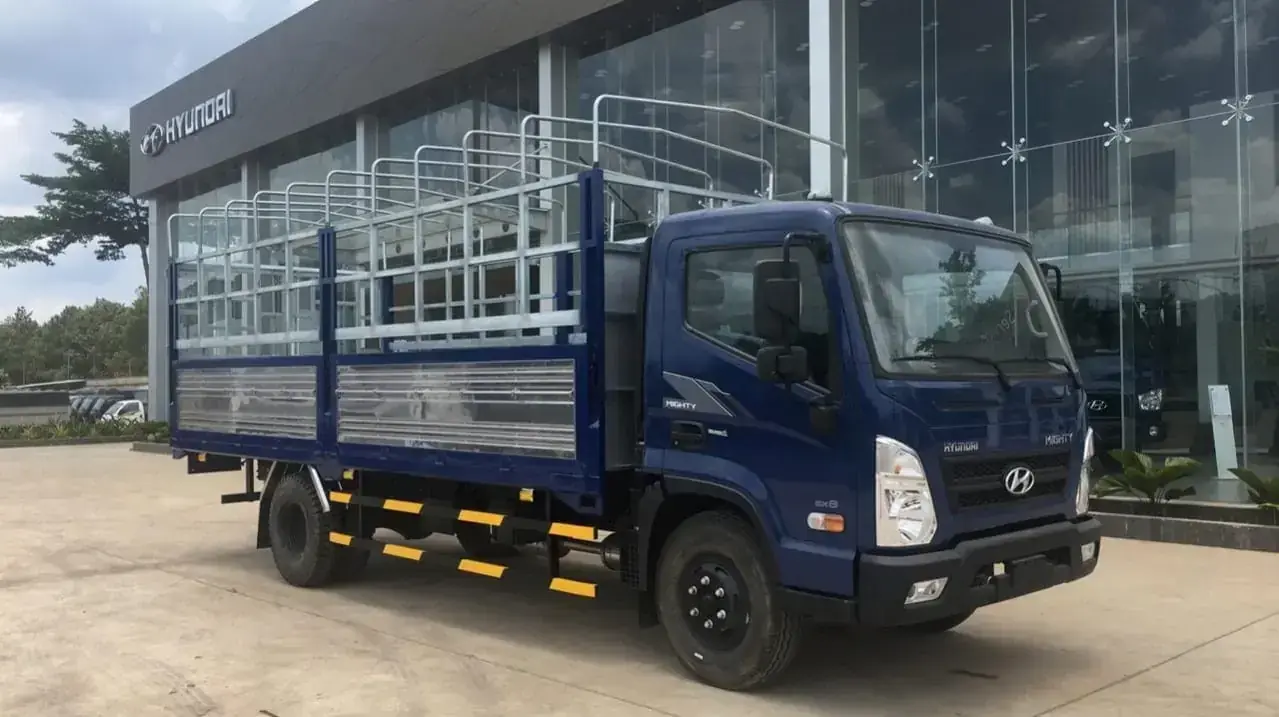 Hyundai EX8 thùng mui bạt Giá xe tải Hyundai EX8