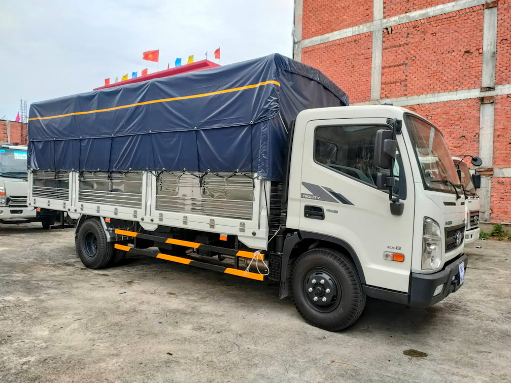 Xe tải Hyundai Mighty EX8L 8 tấn (Bản đủ cao cấp) Giá xe Hyundai EX8 Gt bản đủ thùng bạt