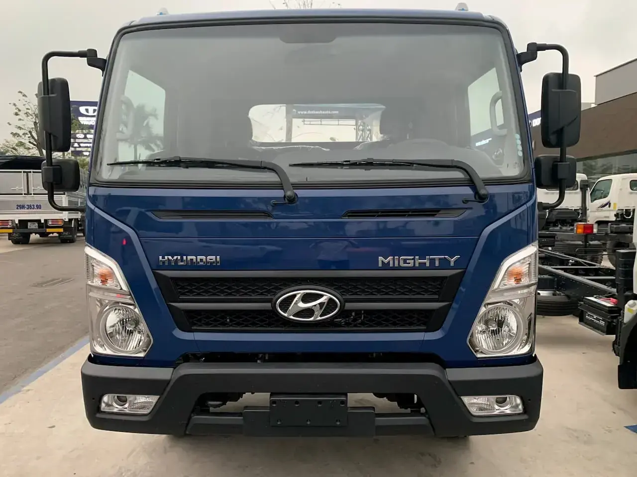 Phần đối diện của xe Hyundai EX8 Hệ thống đèn và thiết kế phía trước của Hyundai EX8