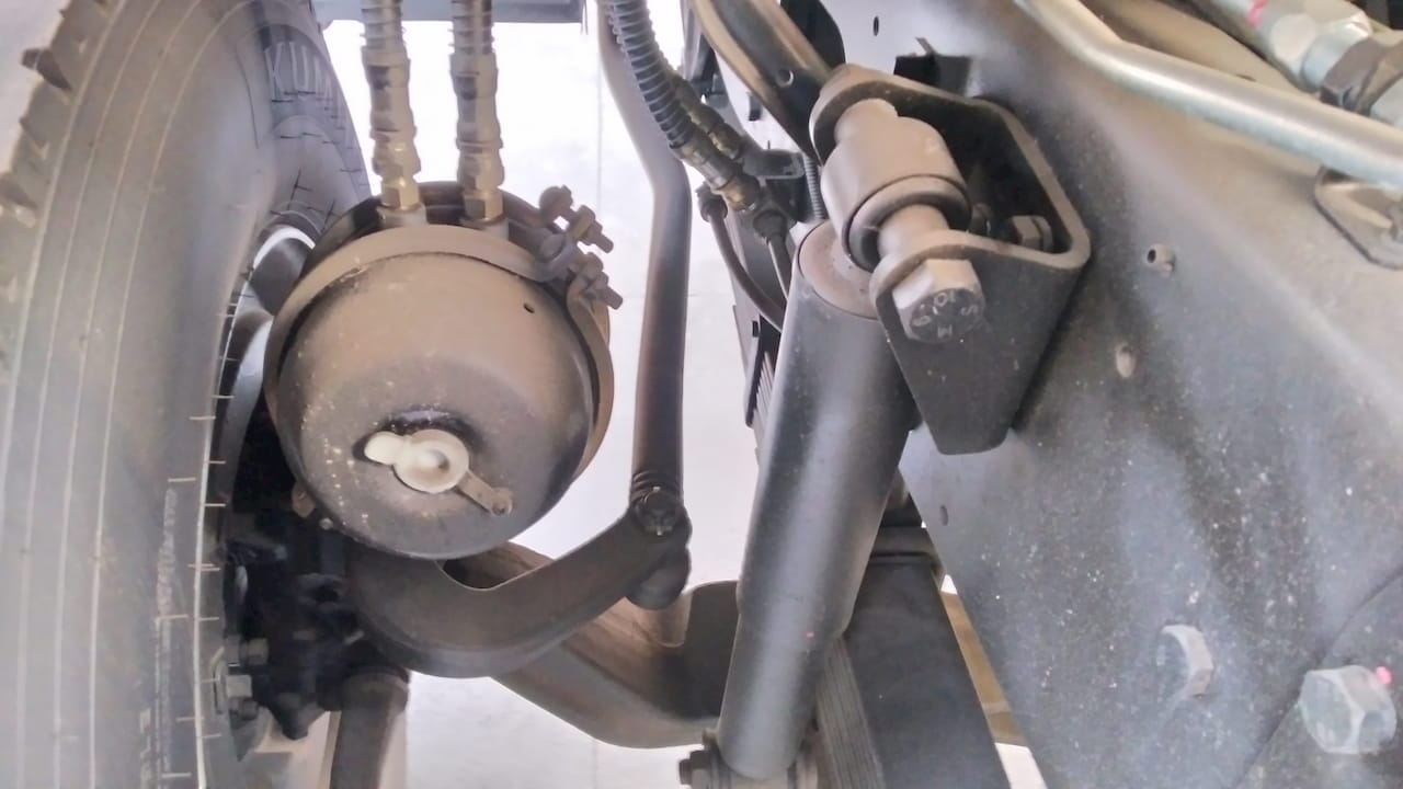 Phanh sau của xe ben Daewoo