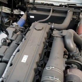 Động cơ của xe ben Daewoo