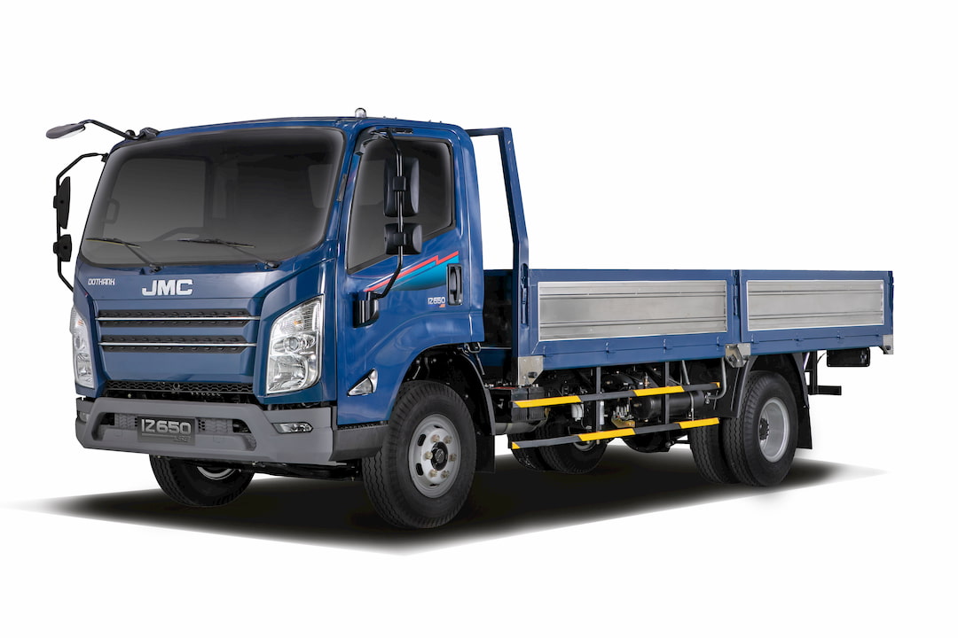 Xe tải Đô Thành IZ650-SE 6.5 tấn màu xanh thùng lững