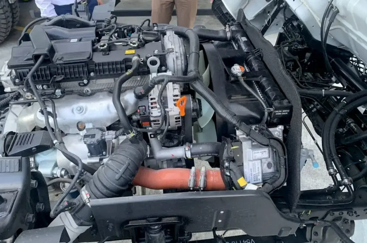 Toàn bộ linh kiện bên ngoài động cơ của Hyundai EX8 GTL