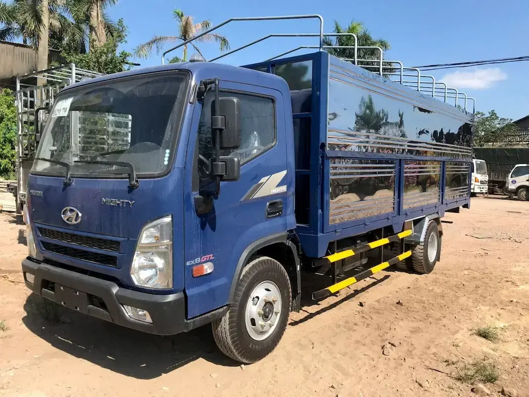 Hyundai Mighty EX8 GTL thùng mui bạt