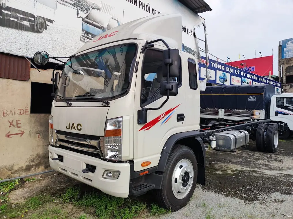 Thiết kế cabin JAC N900 cao cấp