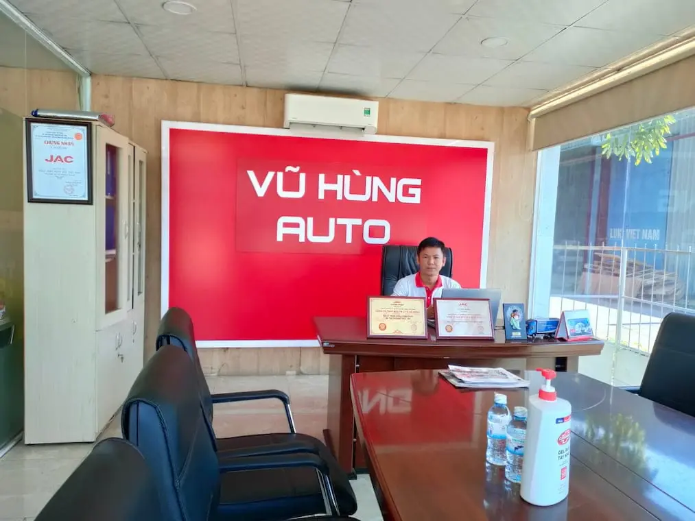 Chuyên viên tư vấn mua xe JAC VŨ HÙNG