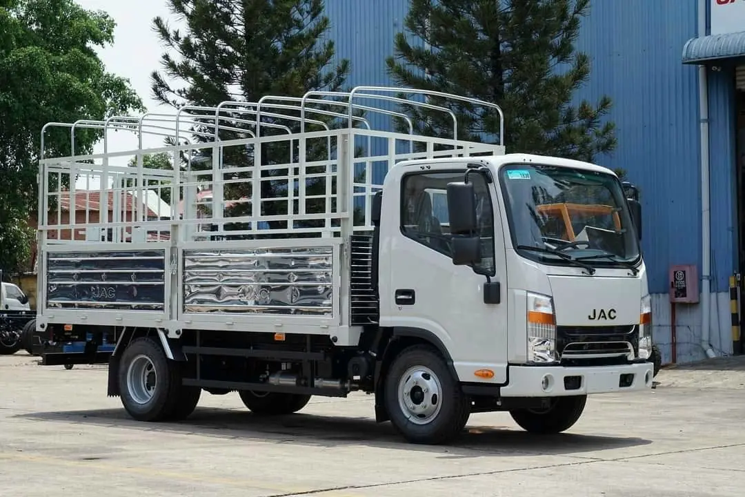 Xe JAC N200S thùng bạt