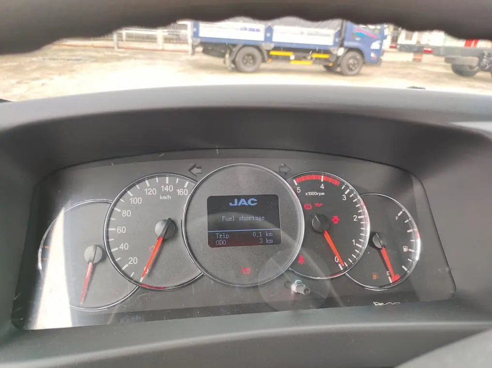 Đồng hồ hiển thị thông tin của JAC N200S