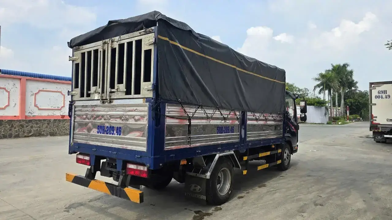 thùng xe - thùn bạt mở 5 bững còn sử dụng tốt