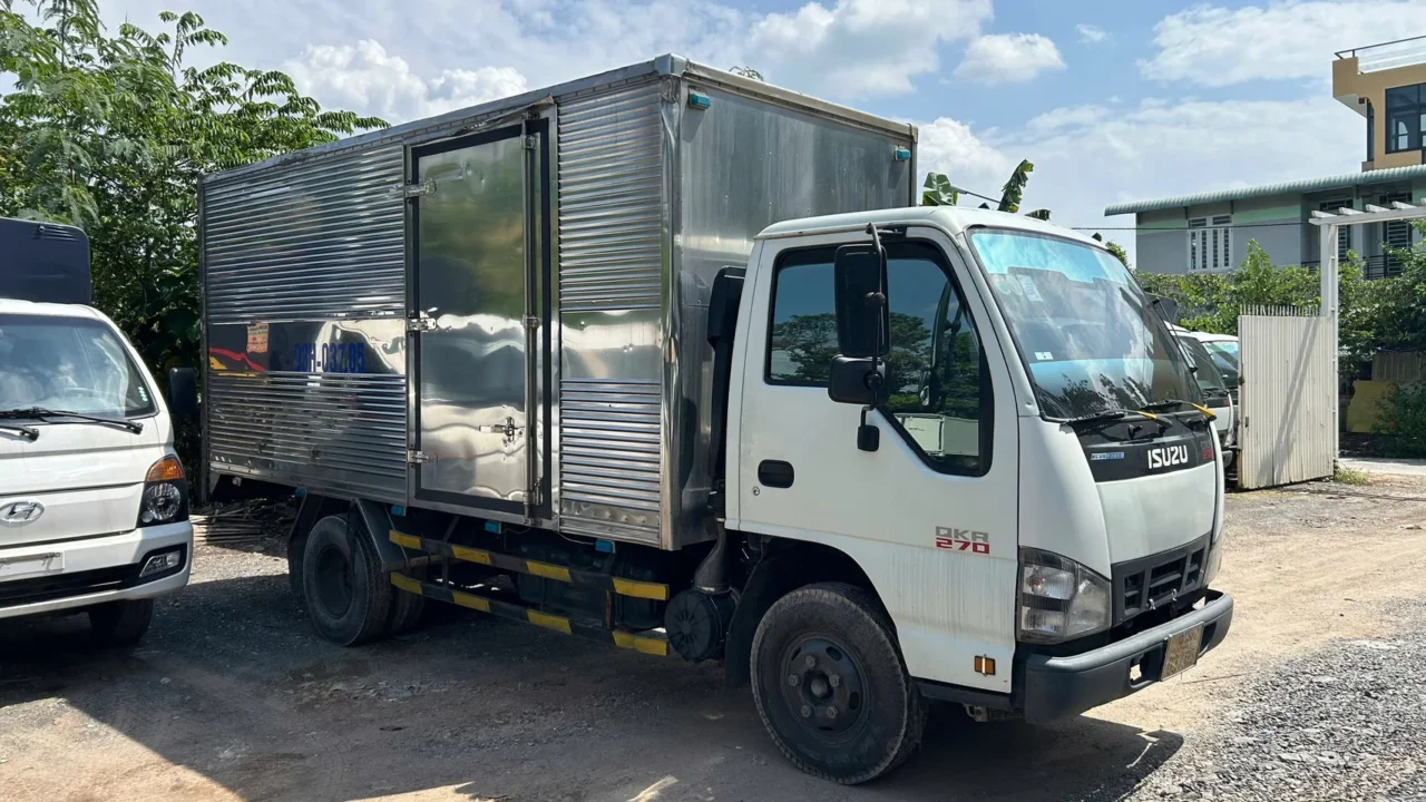 xe tải isuzu qkr 270 cũ 1.9 tấn đời 2019 giá rẻ