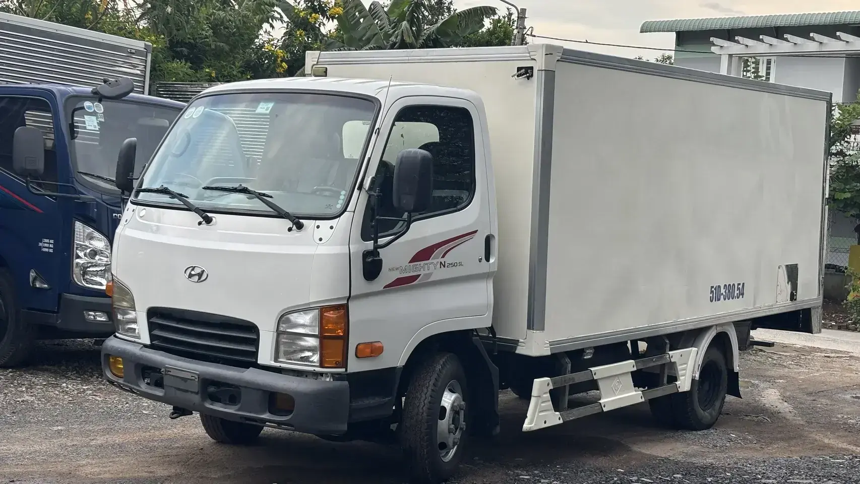 Xe tải Hyundai cũ 2019 thùng kín giá chỉ 359 triệu đồng