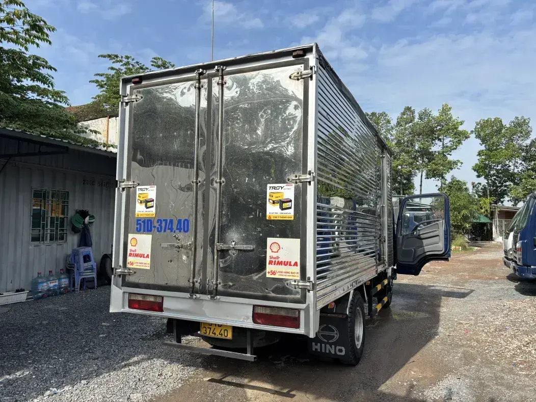 thùng xe còn sử dụng tốt