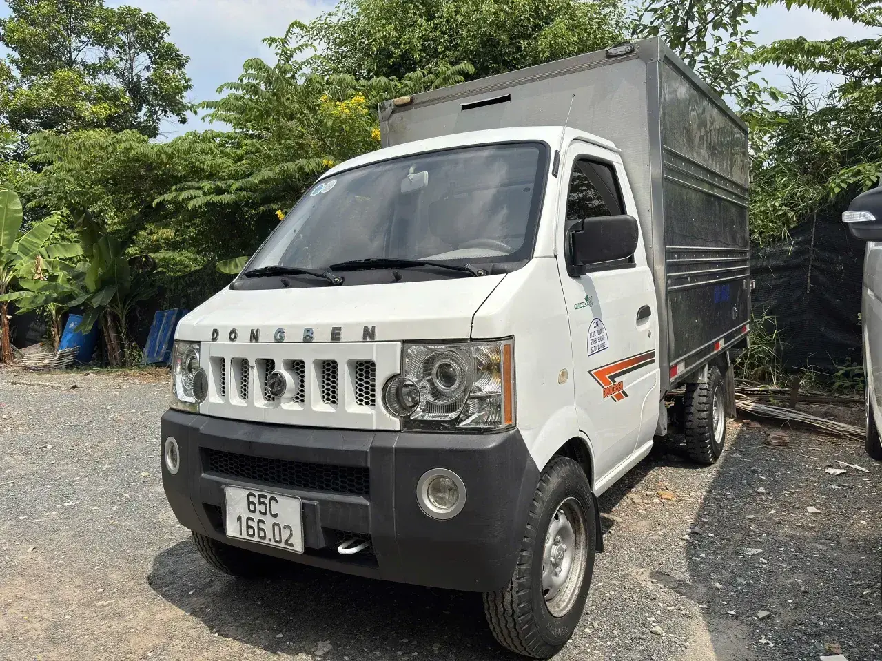Ngoại hình xe còn tốt