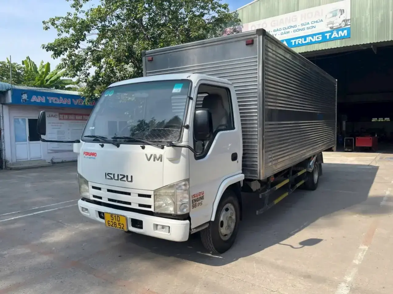 xe tải cũ 1.9 tấn thùng dài 6.2 mét | Isuzu VM 